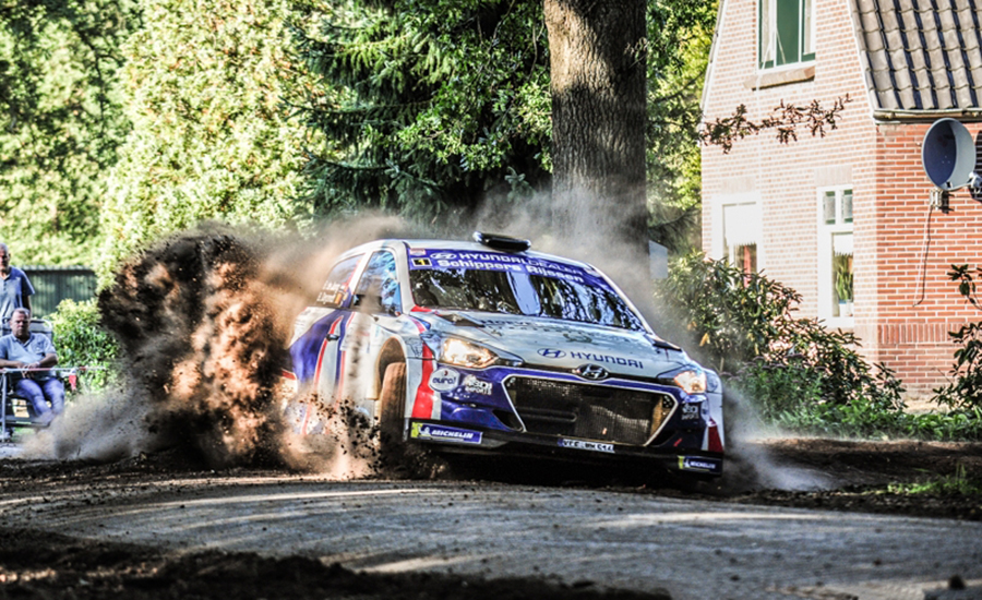 De Jong aan de start in Vechtdal Rally