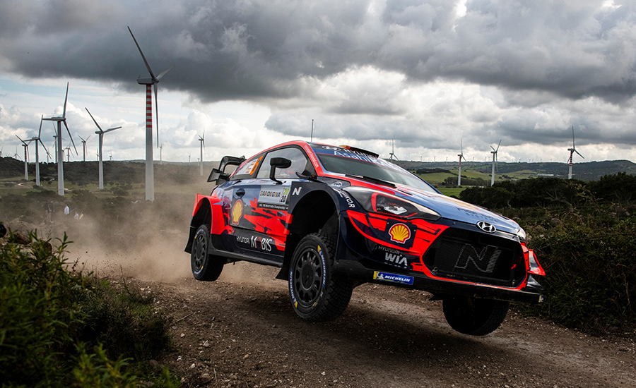 Sordo wint WRC Rally Italië – Neuville nipt voor Ogier