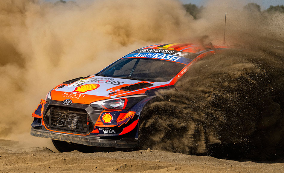 Neuville leider WRC Safari Rally na dag 1 ondanks problemen