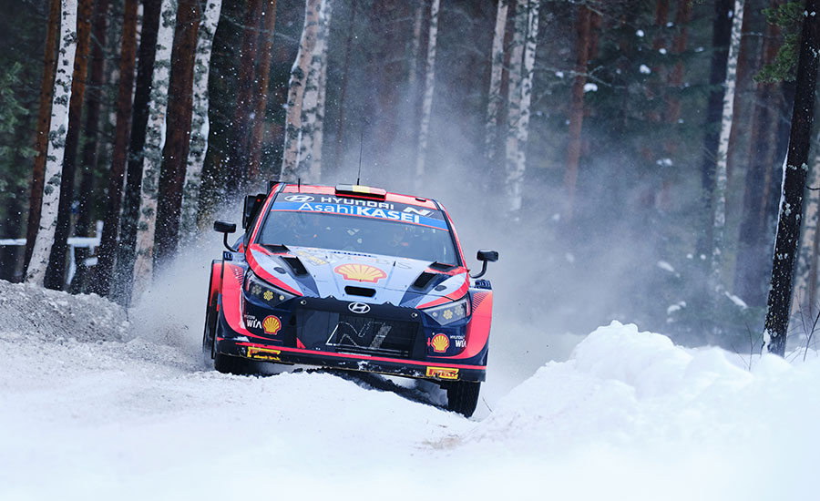 Neuville nipt leider WRC Rally Zweden na dag 1