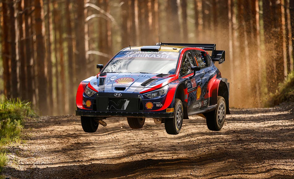 WRC Rally Finland: Tänak leidt na zaterdag, Rovanperä nadert op 8,4s