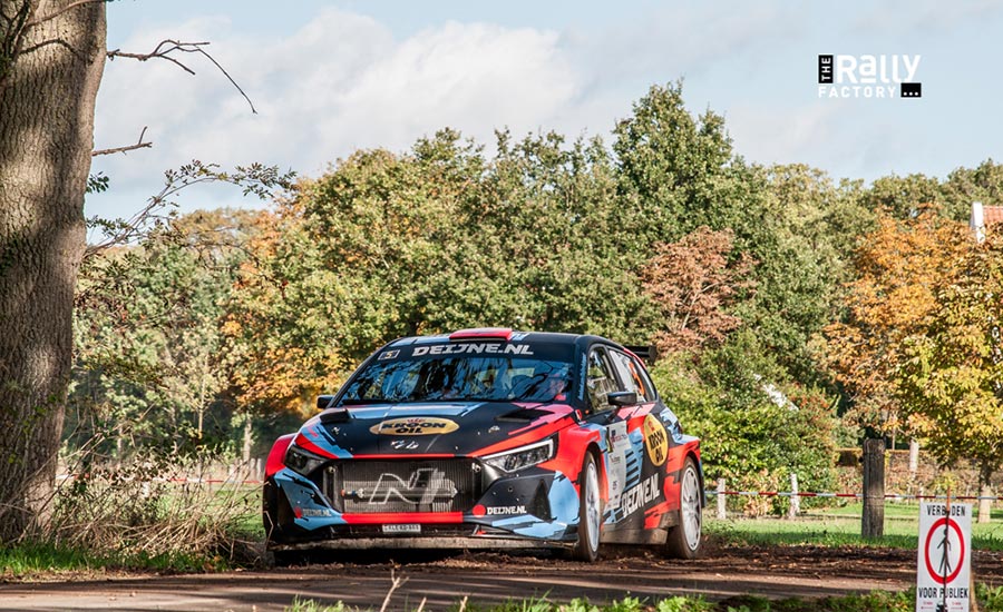 Van Deijne vindt de weg omhoog in Twente Rally