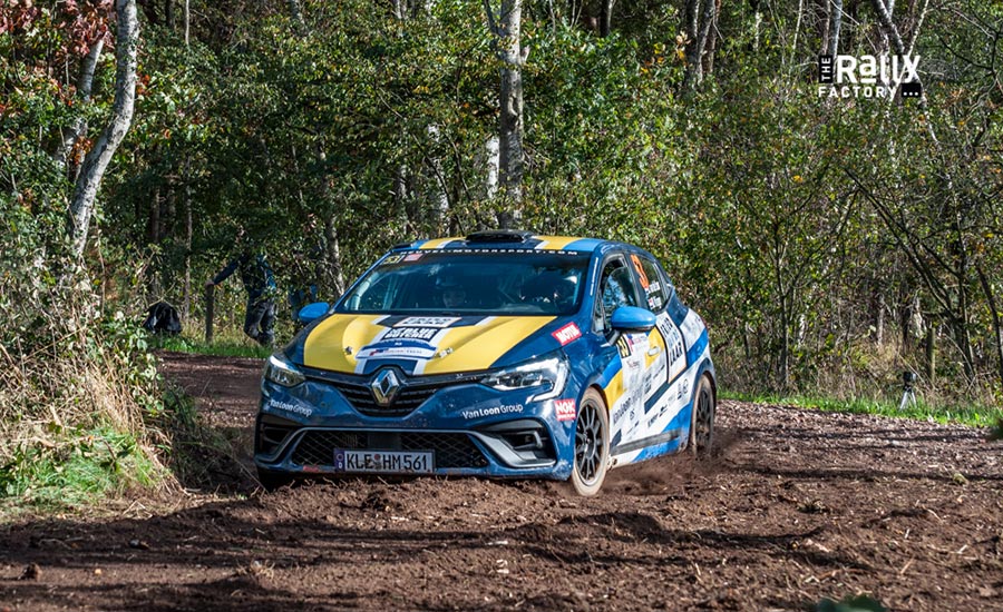 Van de Laar/Krieger eerste kampioenen Clio Trophy na winst in Twente Rally