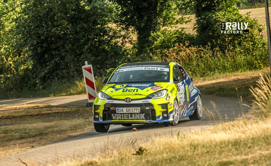 Vrielink eert overleden vriend met startnummer 65 in GTC Rally