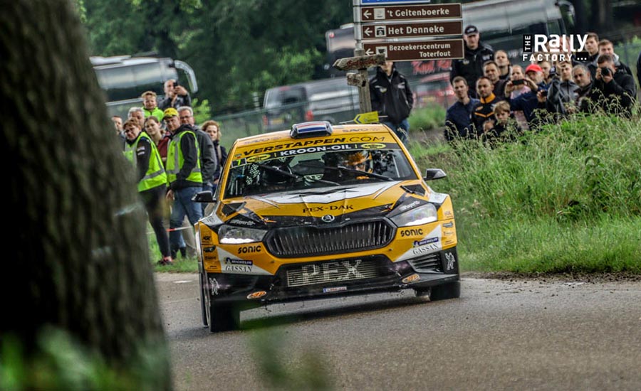 Richard Pex (Skoda Fabia RS Rally2) leek de leiding te nemen in de ELE Rally, maar ging van de weg op KP Strijpse Kampen Richard Pex (Skoda Fabia RS Rally2) leek de leiding te nemen in de ELE Rally, maar ging van de weg op KP Strijpse Kampen