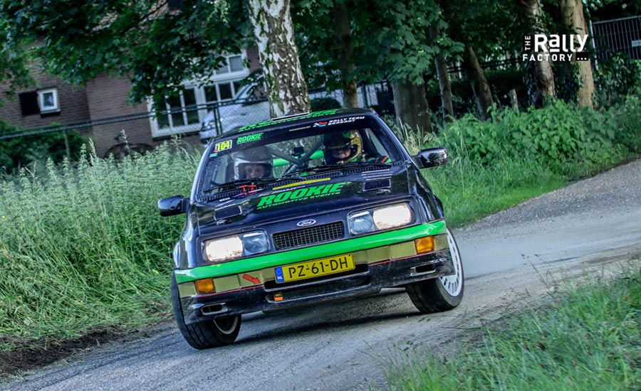 Succesvol debuut voor van Ballegooijen en van Boxmeer in ELE Historic Rally