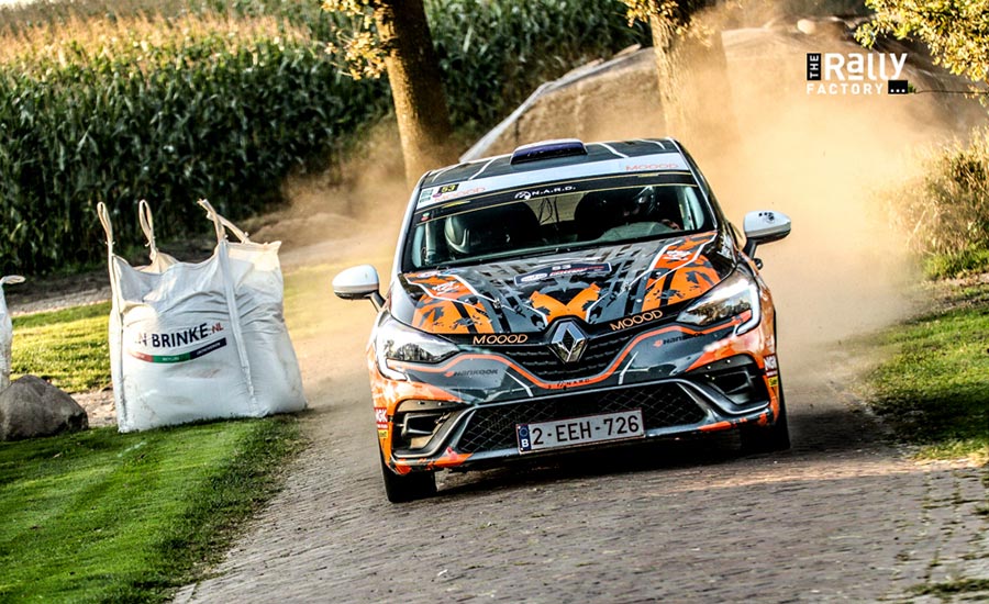 Ippen en Van de Laar kampioenen in Clio Trophy NL