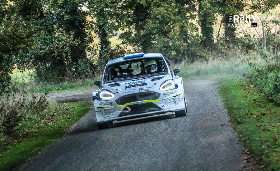 Vrielink houdt titelkansen levend ondanks moeilijke Twente Rally