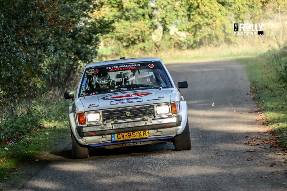 Peter Mangnus samen met dochter Daphne in actie tijdens de Twente Historic Rally 2024
