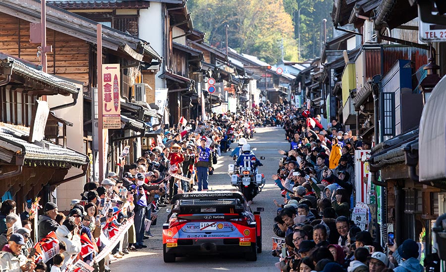 WRC Japan zaterdag: comeback naar punten voor Neuville, Tänak leider