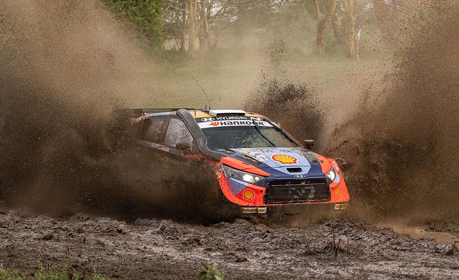 WRC Safari Rally: Rijders gaan door met protest Tänak leidt Fourmaux valt uit