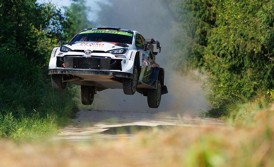 WRC Rally Estland: Solberg breidt leiding uit op dag 3, Tänak en Neuville wisselen 6 keer van plek