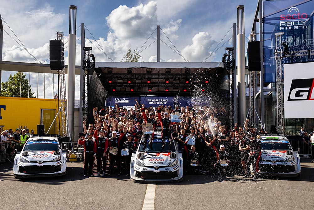 Blijdschap bij Toyota 1-2-3-4-5 finish in thuisrally WRC Rally Finland 2025