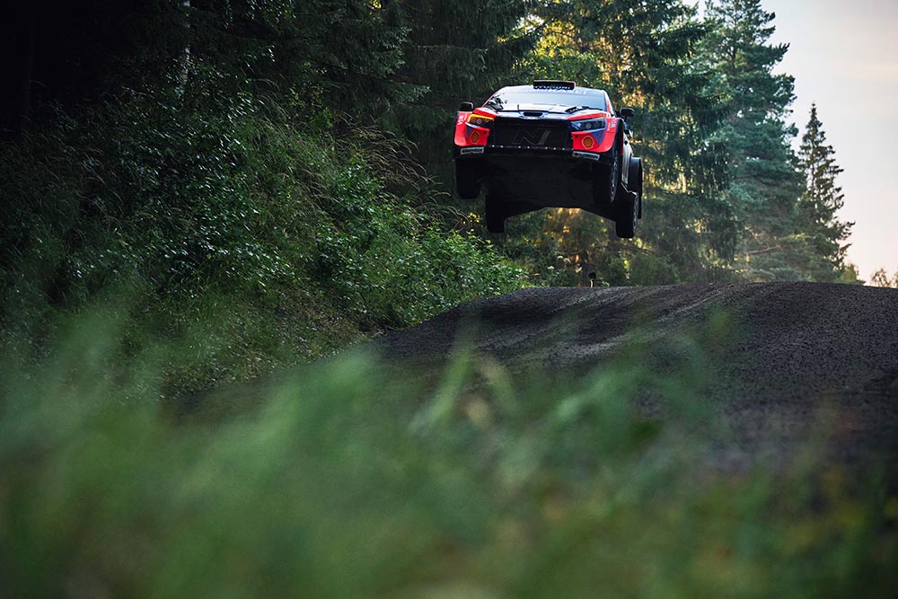 Thierry Neuville / Martijn Wydaeghe - WRC Rally Finland 2025 Dag 3 - Hyundai i20 N Rally1 - Lekke banden: Kampioenschap weg