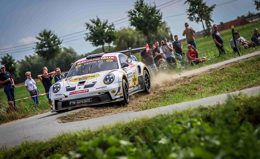 Cherain domineert naar zege in Omloop van Vlaanderen en houdt Verstappen nog even van BRC-titel