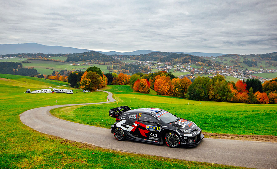 Ogier nipt leider na vrijdag WRC CER - Neuville verliest tijd, Munster valt uit