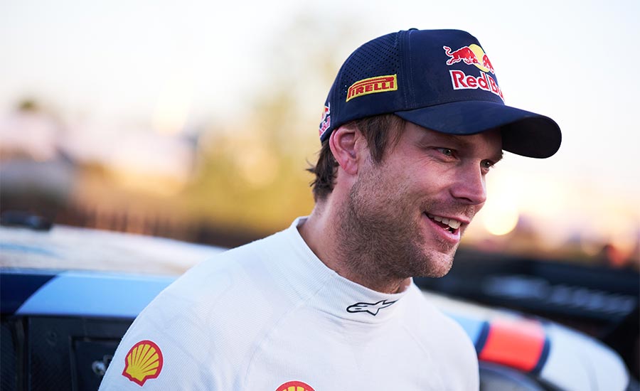Andreas Mikkelsen aan de start van Spa Rally met Tsjoen-Toyota Yaris GR Rally2