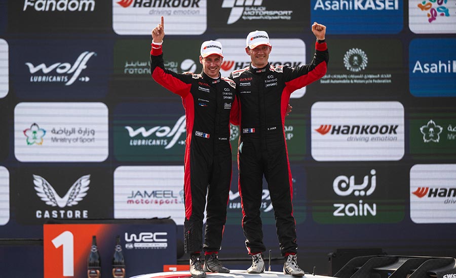 Ogier pakt 9de WRC-titel en evenaart Loeb, Neuville wint Rally Saudi