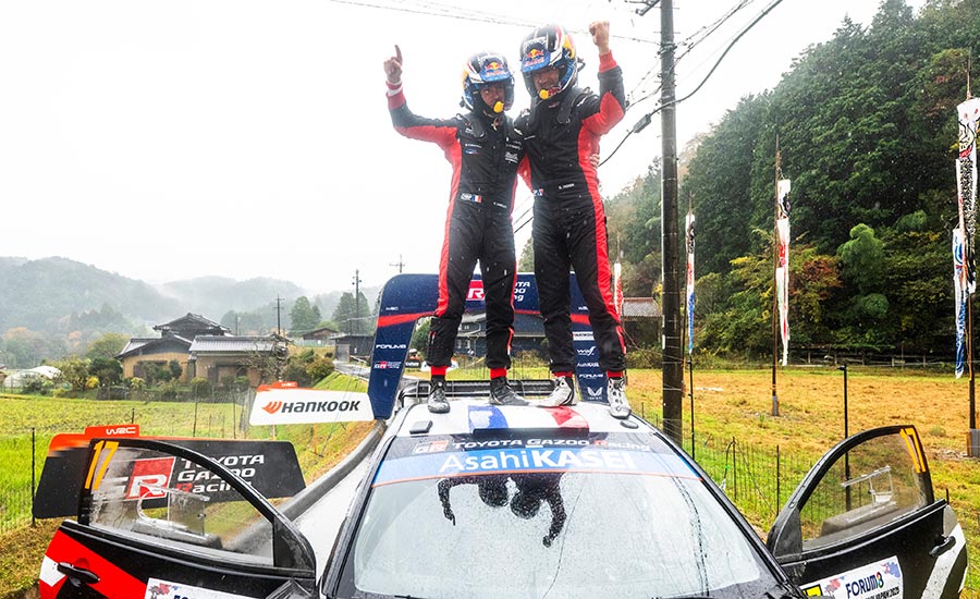 Ogier wint WRC Rally Japan en nadert Evans tot 3 punten, opnieuw uitvalbeurt Neuville