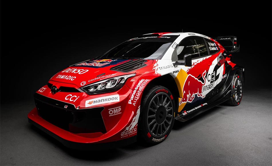 Ogier met eigen livery-variant aan de start tijdens WRC 2026