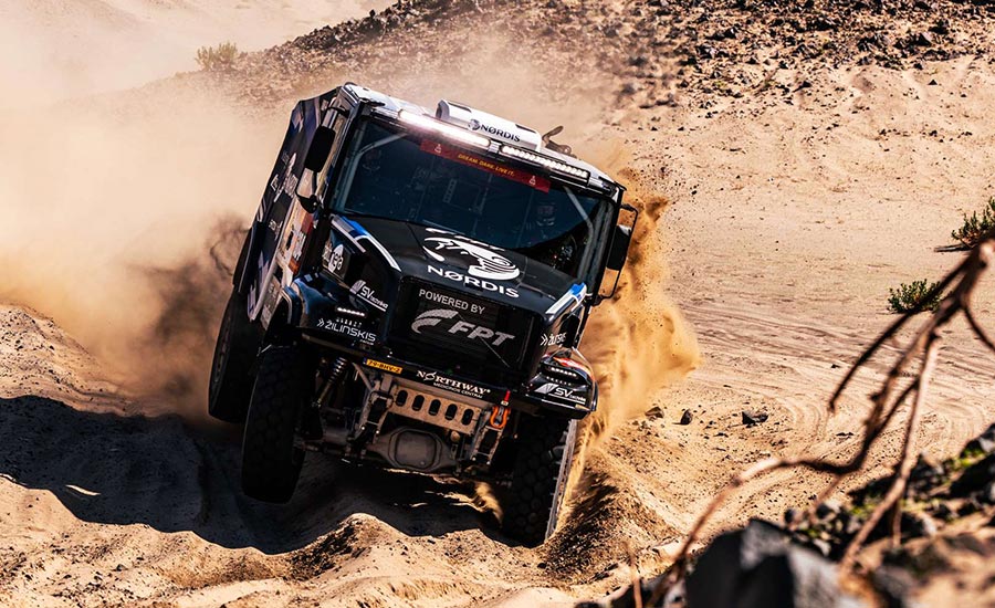 Team De Rooy sluit Dakar 2026 met 1-2 in Truck-klassement