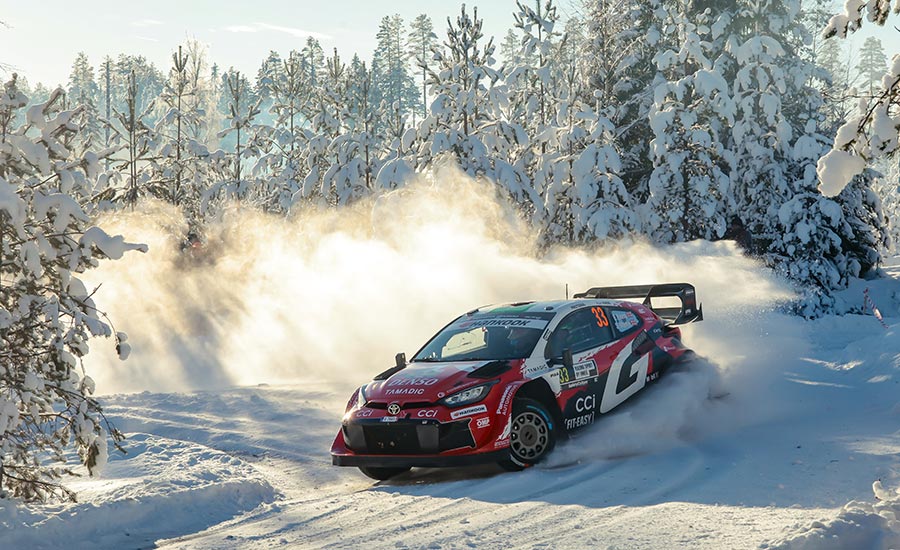 Evans grijpt leiding in WRC Zweden: Toyota op koers voor 1-2-3-4, Ten Brinke herpakt zich