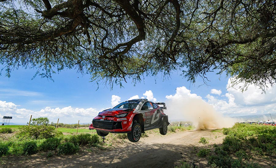 WRC Safari Rally: Solberg behoudt nipt leiding met 1s op Ogier na kostbare lekke band