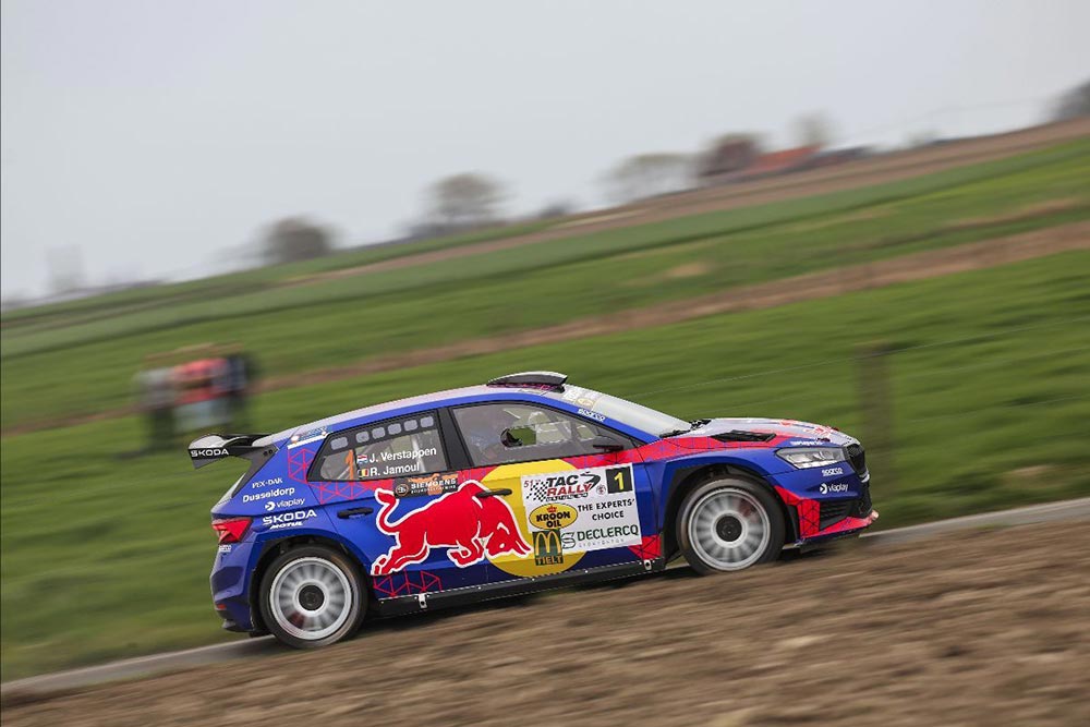 Jos Verstappen aan de start van Monteberg Rally 2026 Skoda Fabia RS Rally2